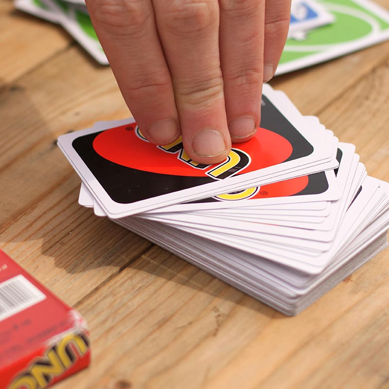 Voor mensen met autisme om samen gezelschapsspelen te spelen